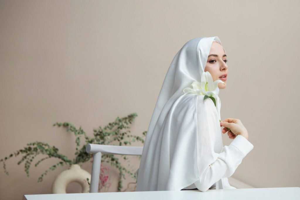 Abaya Dress: Embracing Modesty and Fashion in Today's World